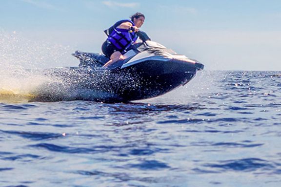 Card image cap for 10 Tips for Jet Ski Safety Everyone Needs to Know