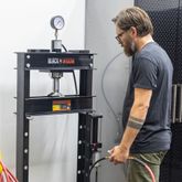 BD-PRESS-20A 20-Ton Air-Operated Shop Press 1